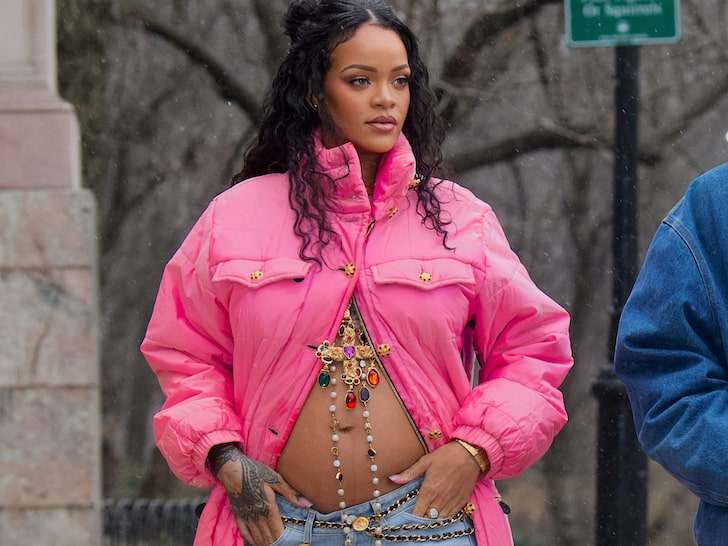 Cantora Rihanna revoluciona moda gestante
