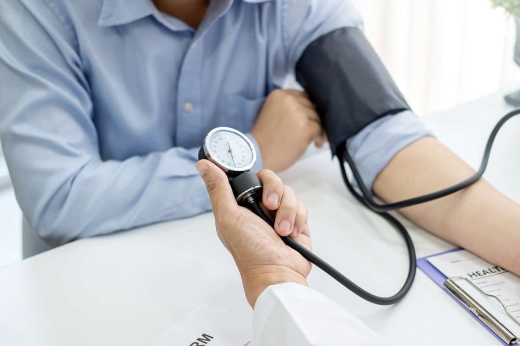 como prevenir a pressão alta