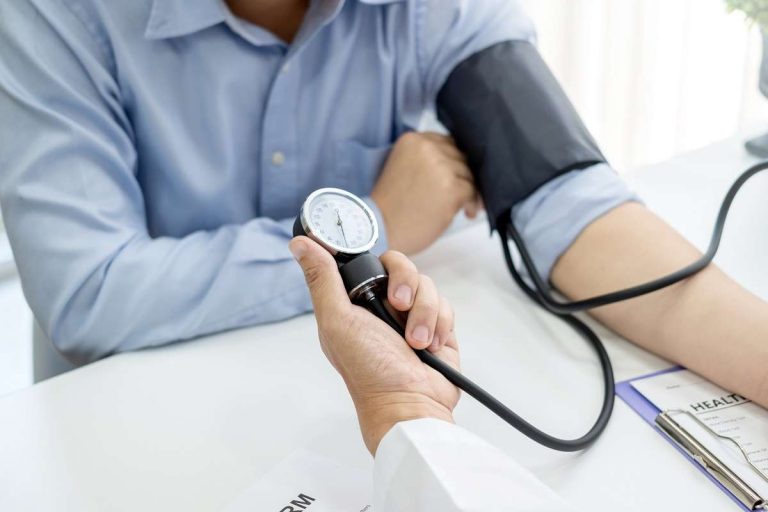 como prevenir a pressão alta
