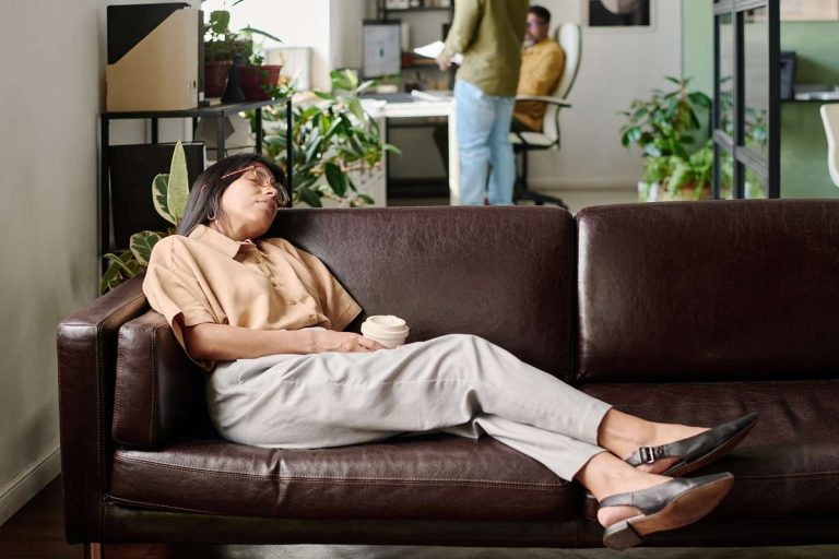 Sono-durante-o-dia-Saiba-o-que-e-hipersonia-e-quais-as-possiveis-causas