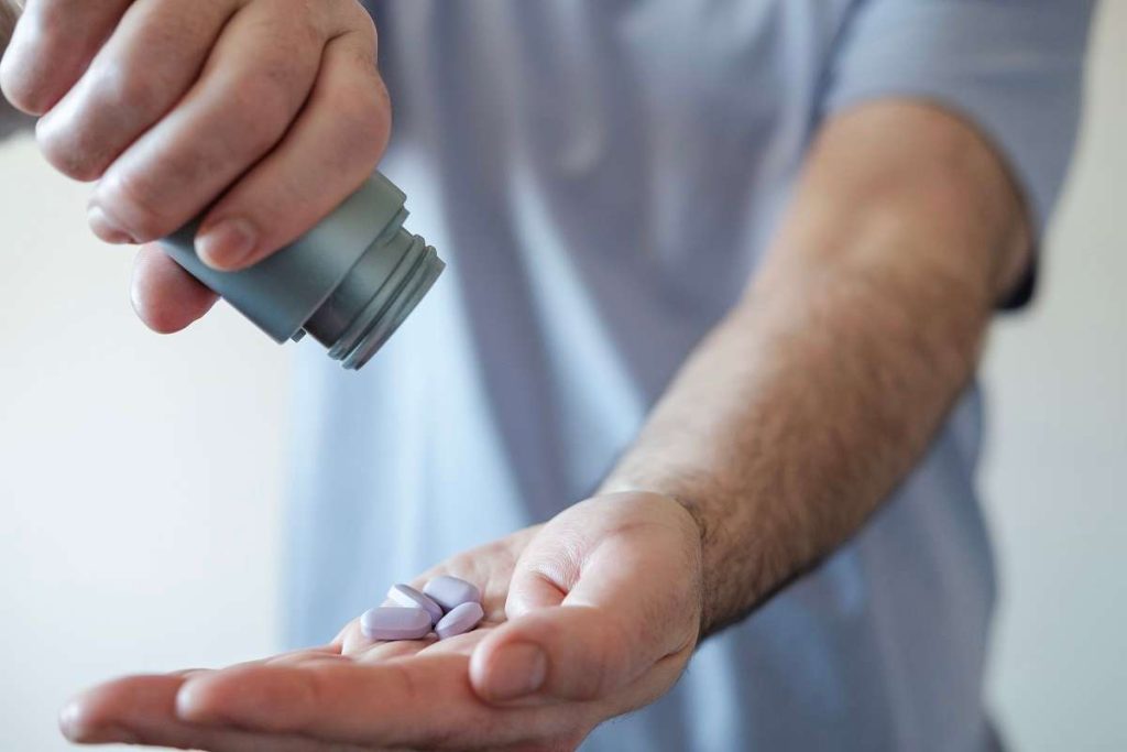 Tadalafila-para-que-serve-riscos-e-cuidados-no-uso-do-medicamento